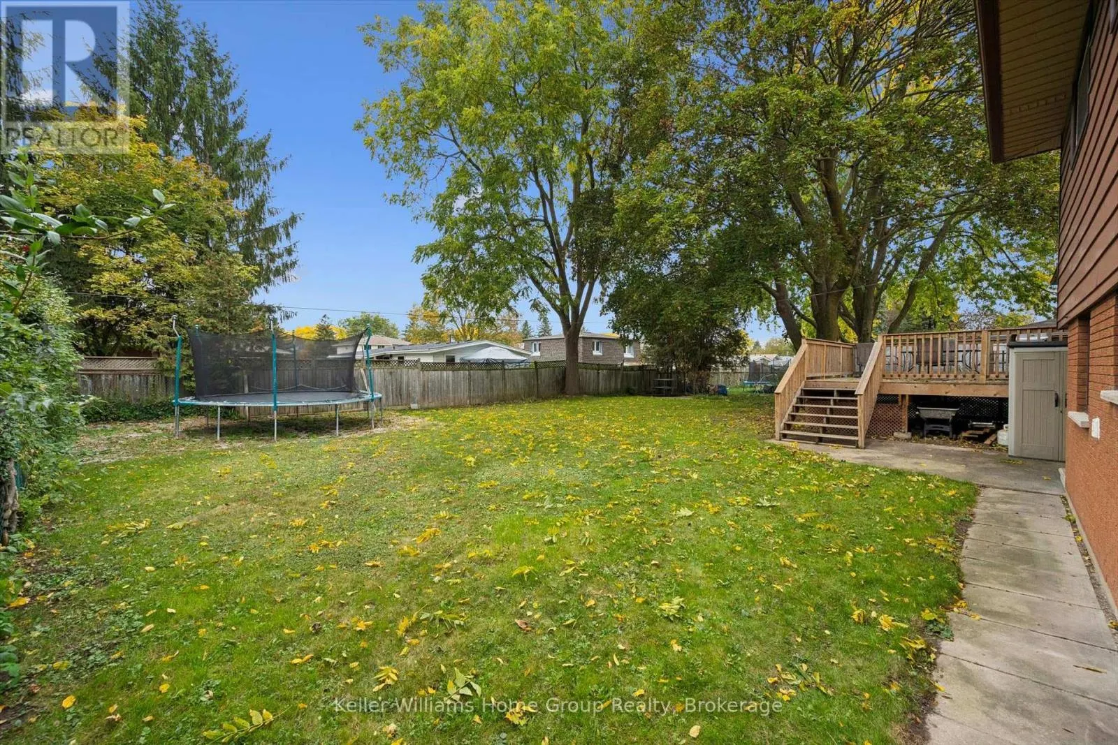 51 LONSDALE DRIVE