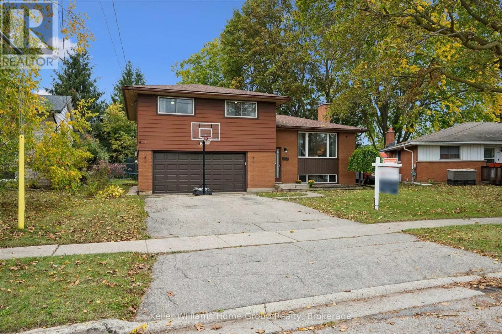 51 LONSDALE DRIVE