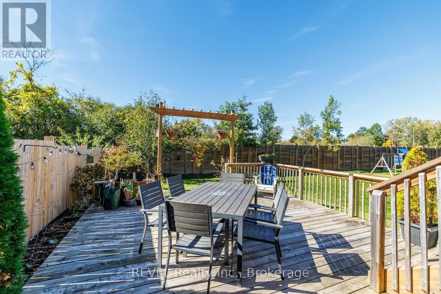 166 ESTHER CRESCENT