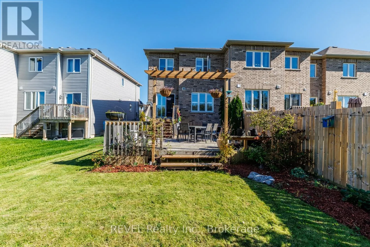 166 ESTHER CRESCENT