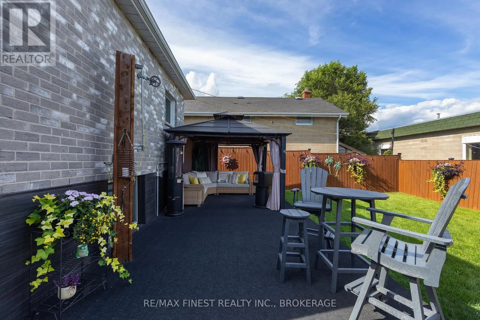 581 DIVISION STREET