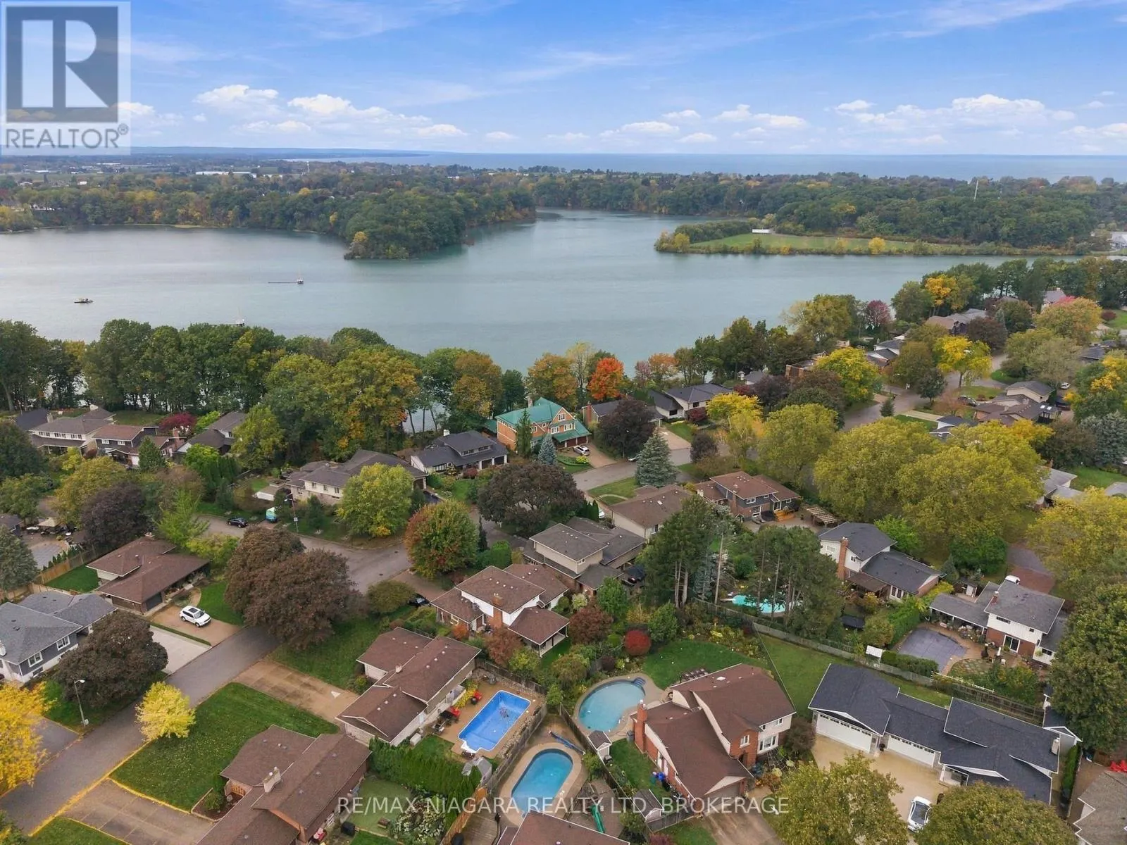 13 ROYAL HENLEY BOULEVARD