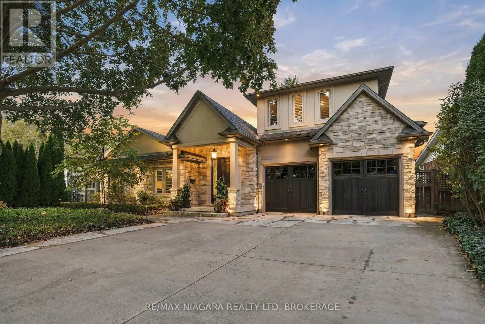 13 ROYAL HENLEY BOULEVARD