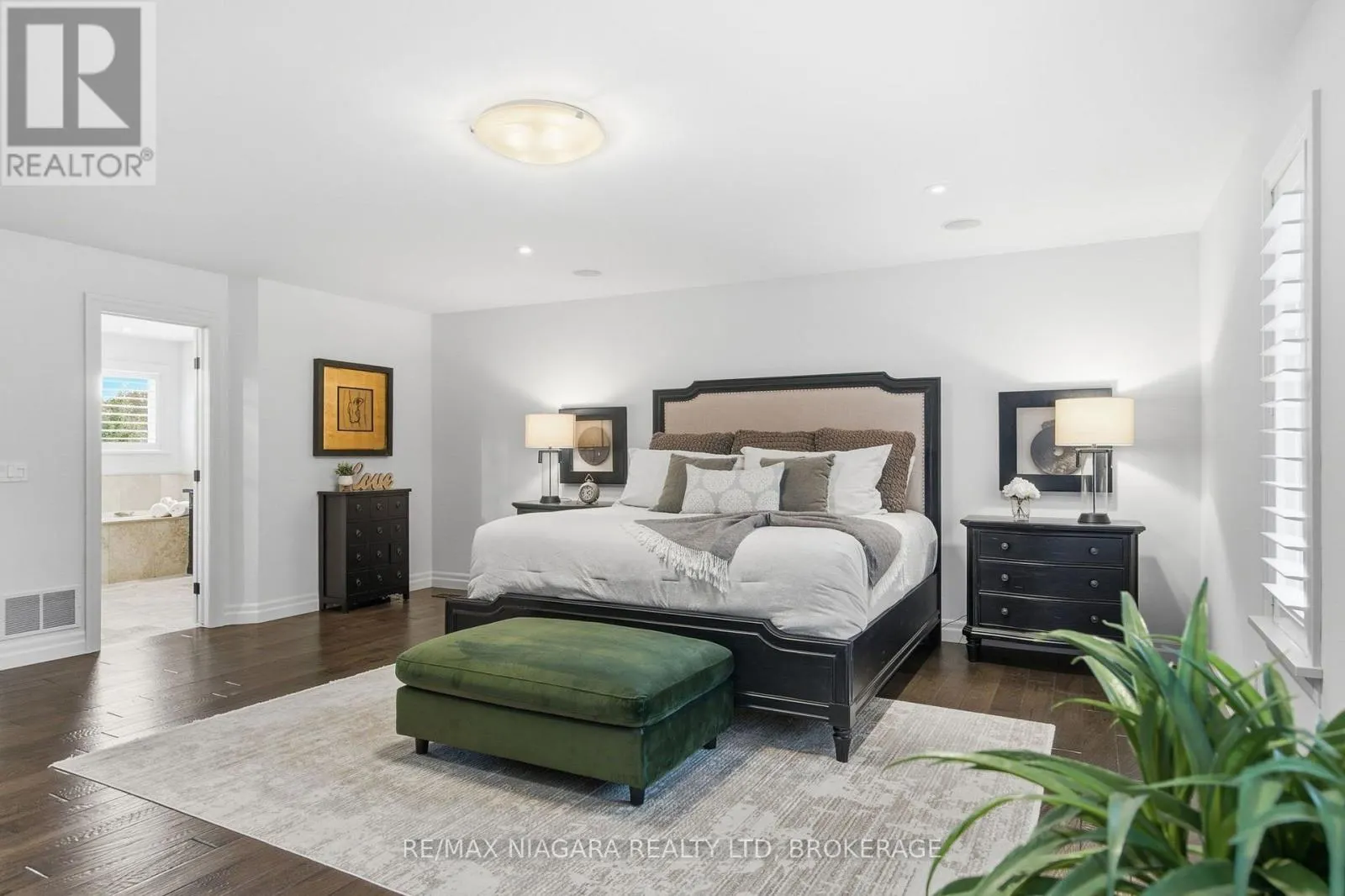 13 ROYAL HENLEY BOULEVARD