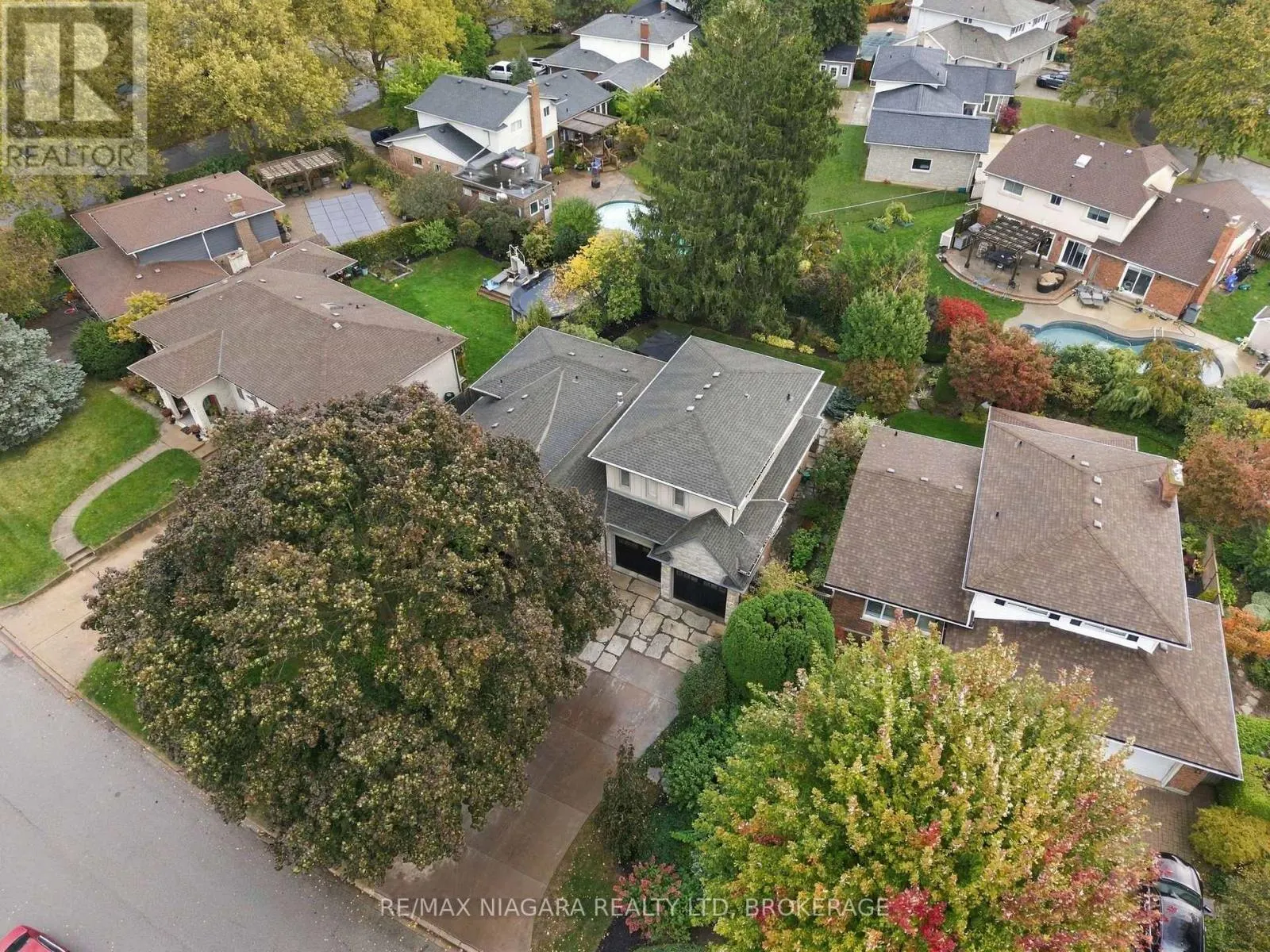 13 ROYAL HENLEY BOULEVARD