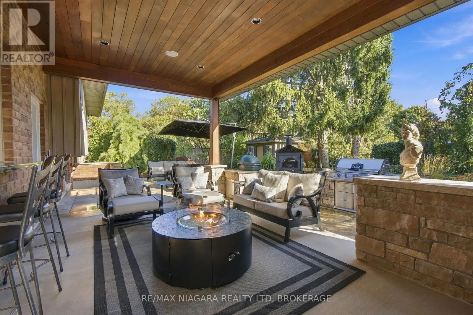 13 ROYAL HENLEY BOULEVARD
