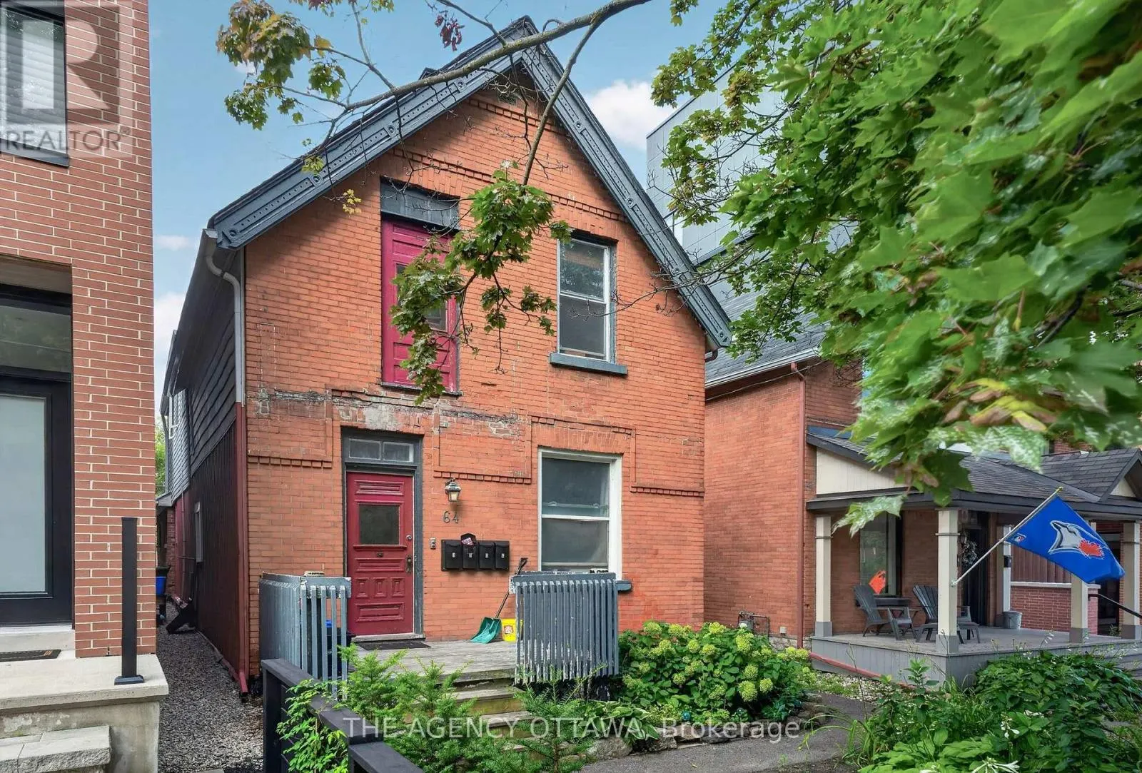 64 BAYSWATER AVENUE