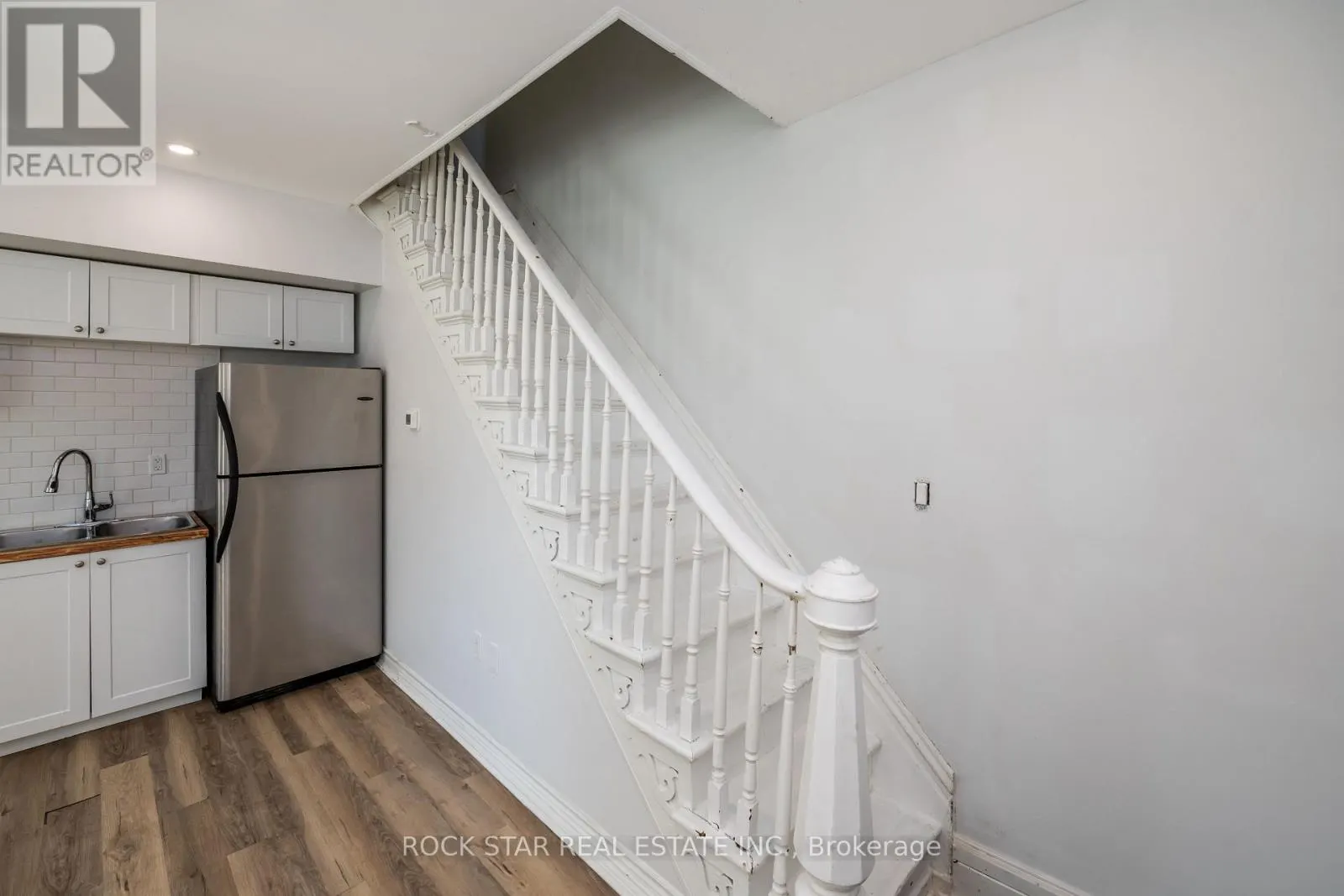292 FARES STREET