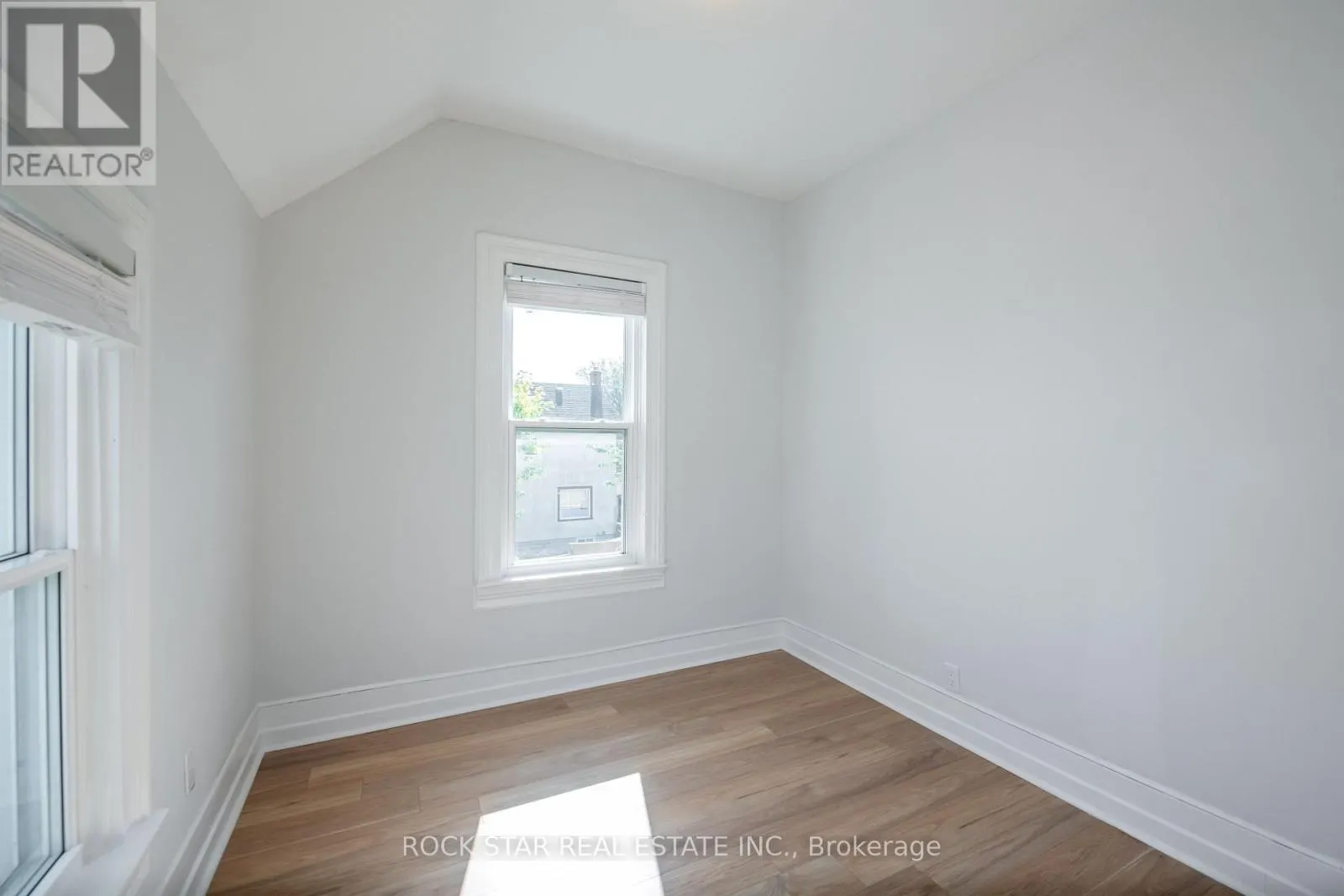 292 FARES STREET