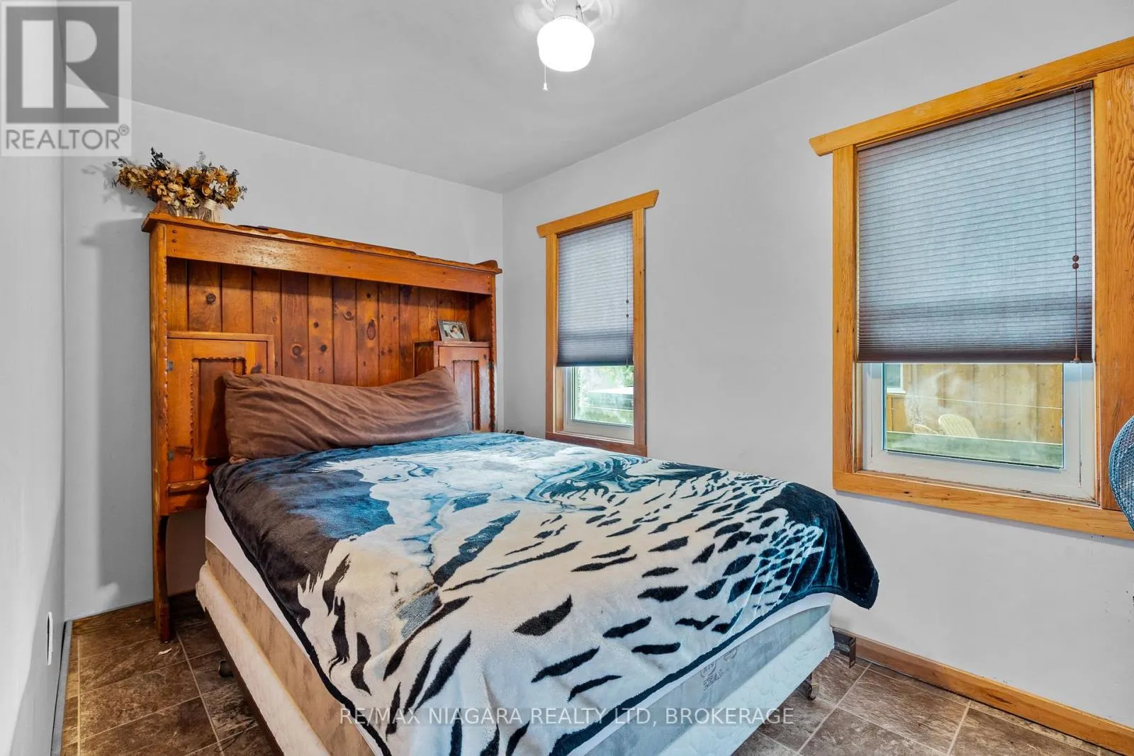 12213 LAKESHORE ROAD