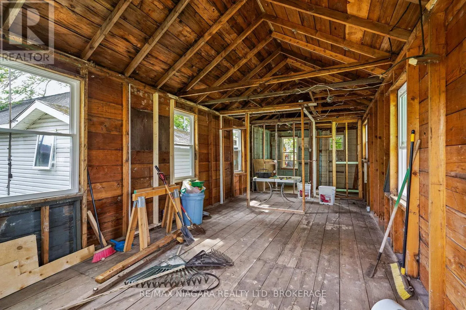 12213 LAKESHORE ROAD