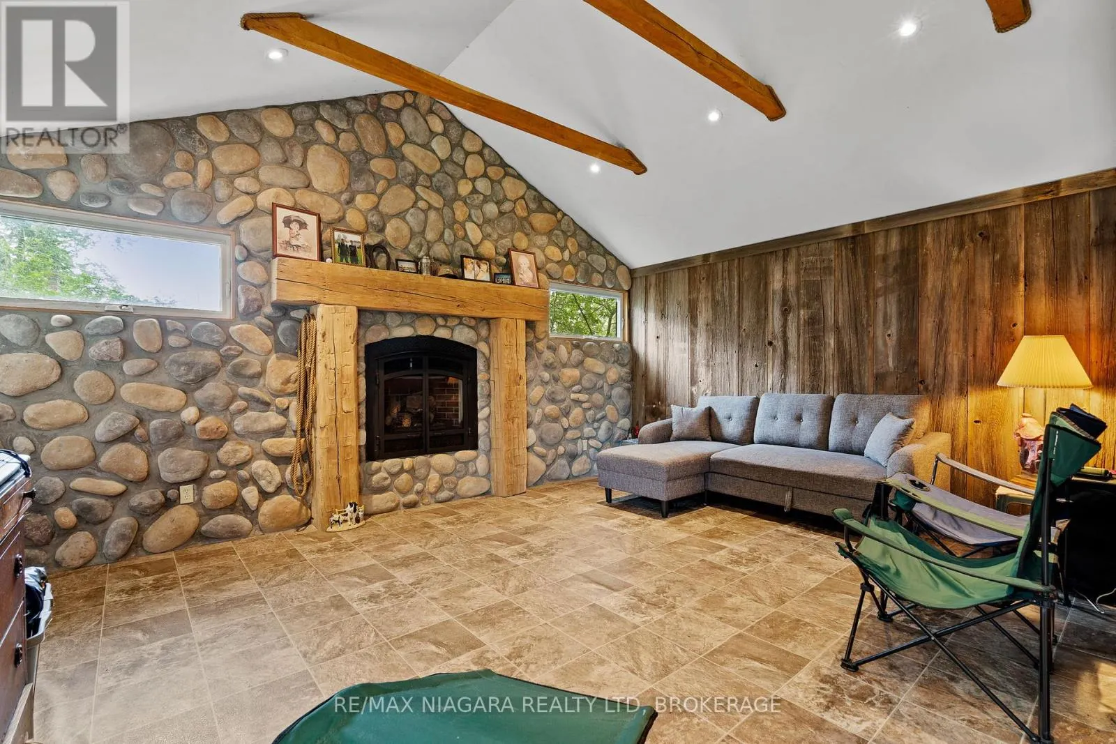 12213 LAKESHORE ROAD