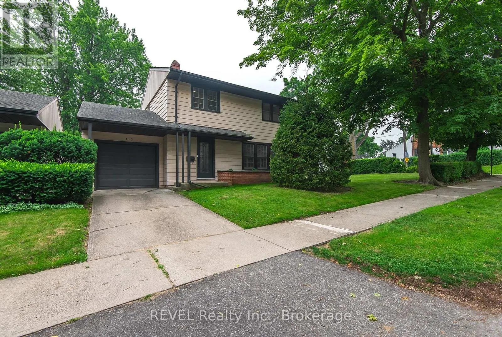 113 ST. PAUL CRESCENT