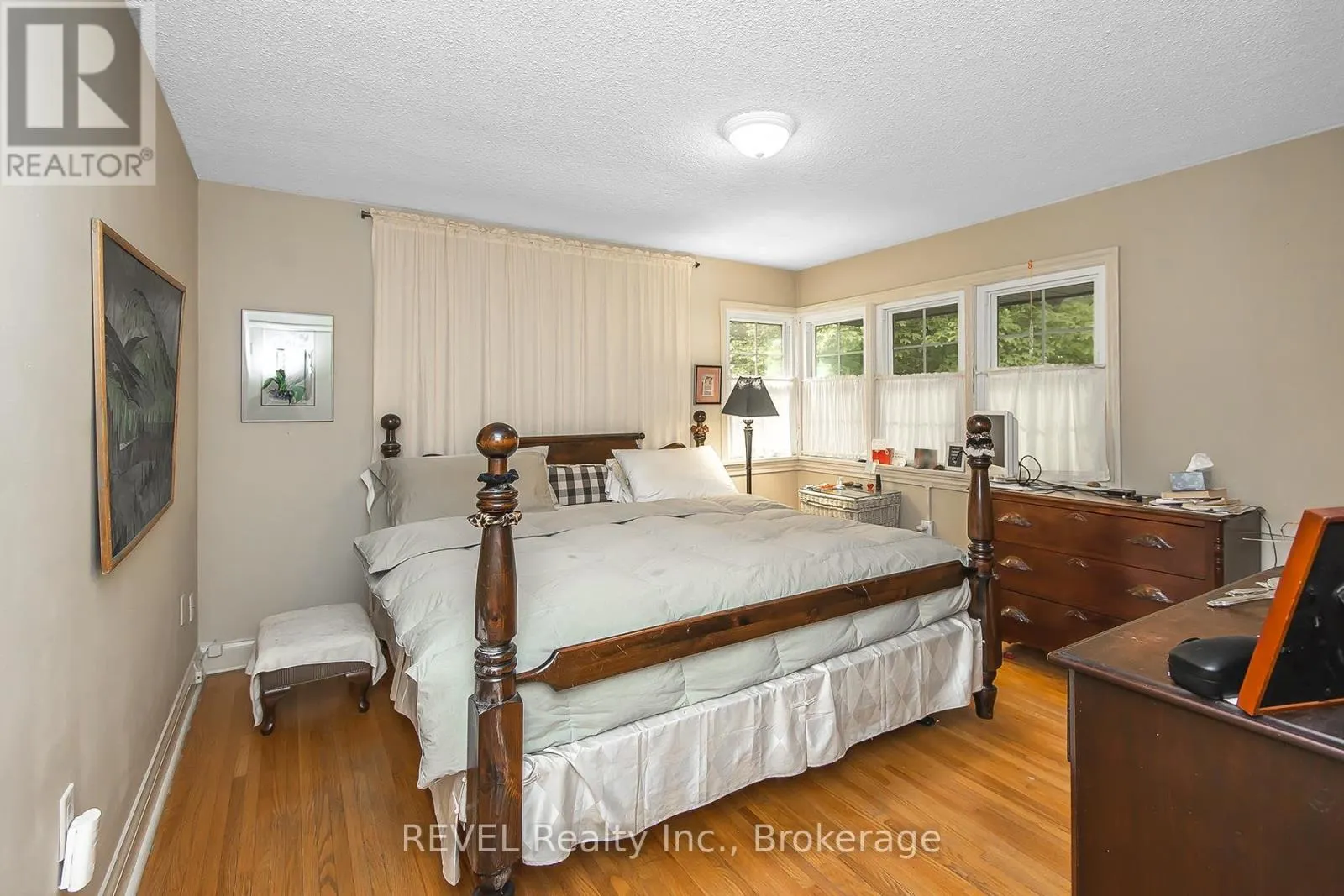 113 ST. PAUL CRESCENT