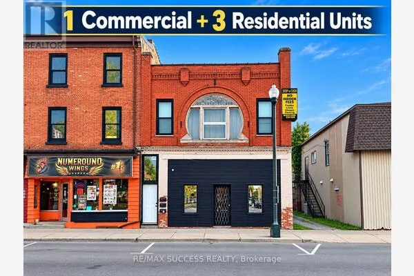 692 DUNDAS STREET