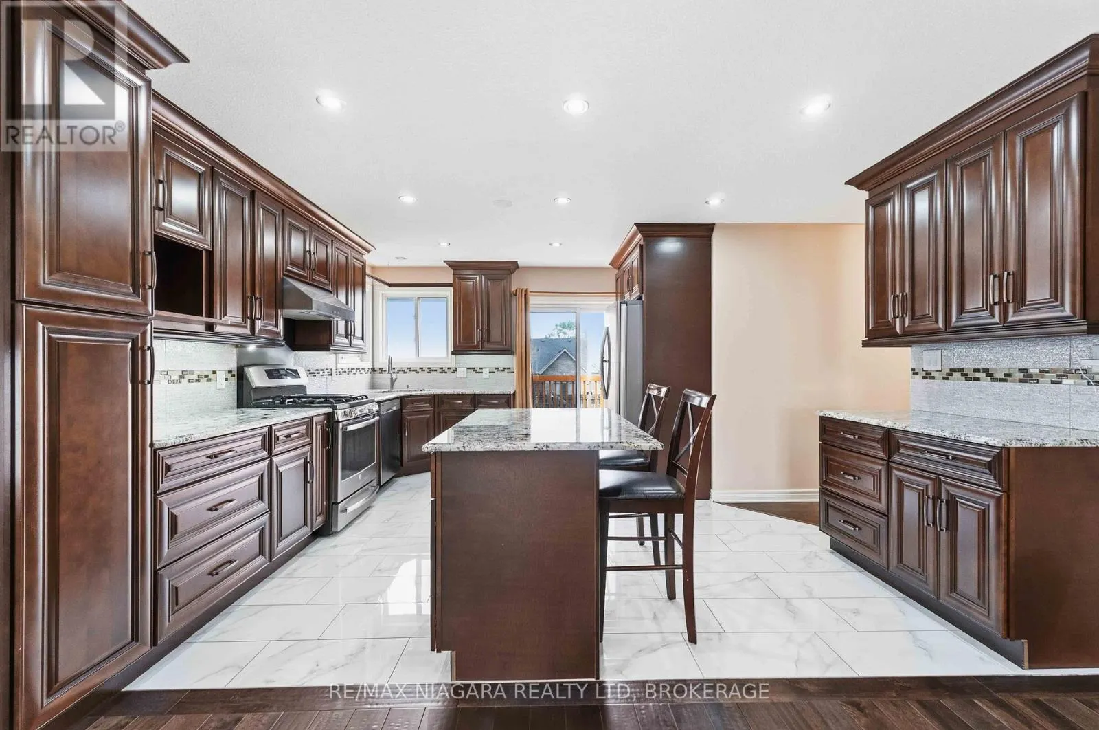 8253 COSTABILE DRIVE