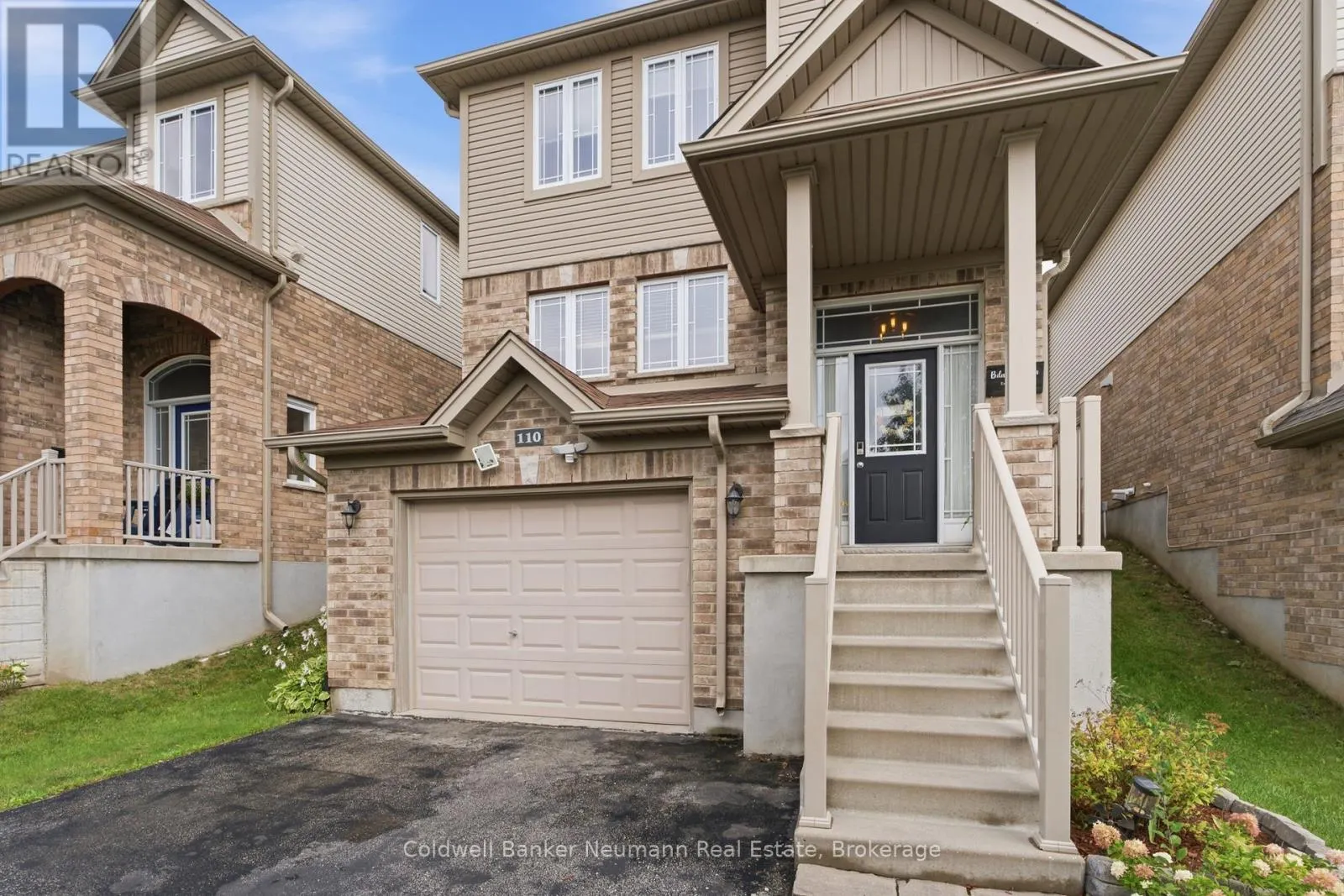 110 OAKES CRESCENT