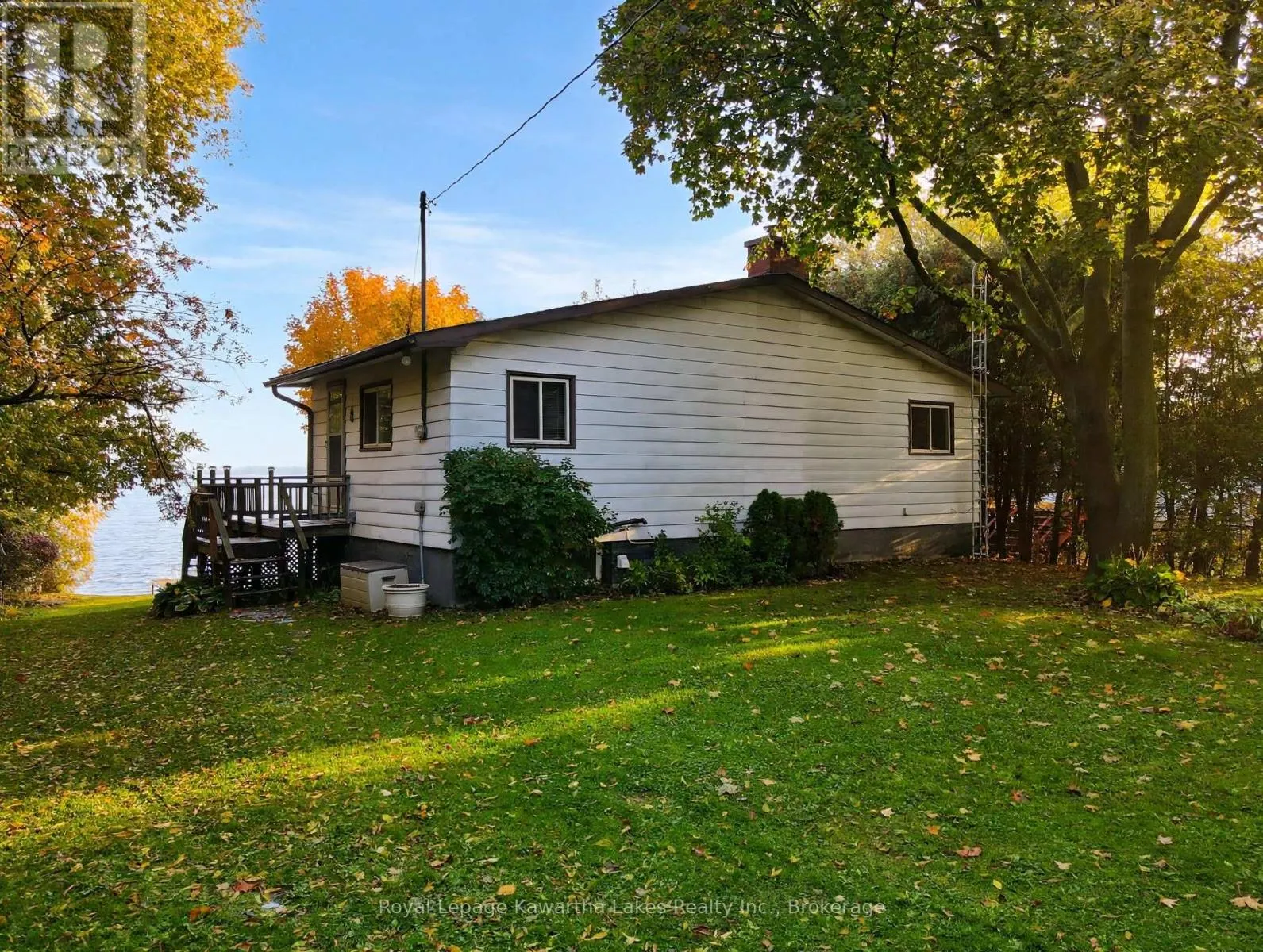 18 LAKEVIEW BOULEVARD