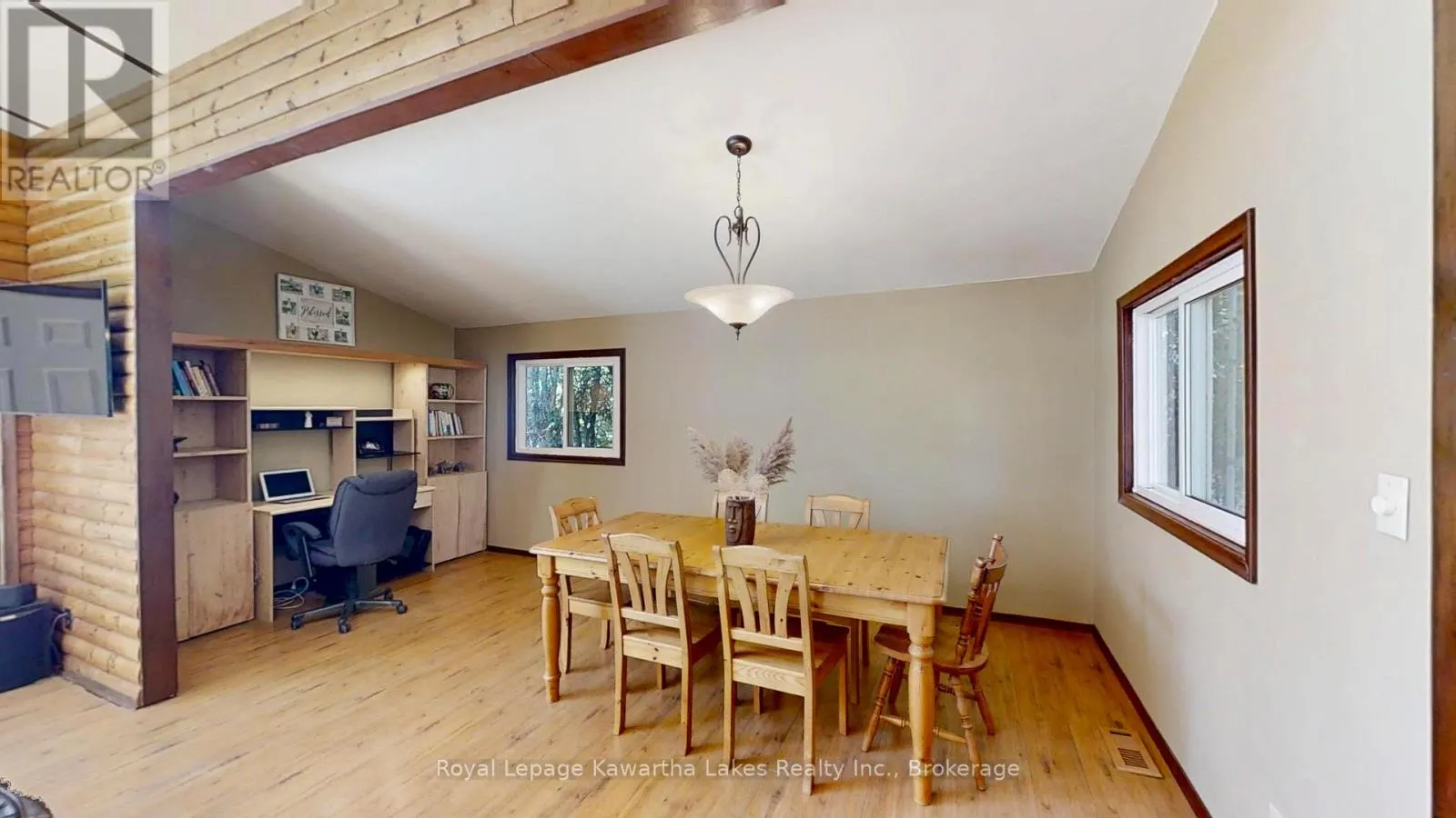 18 LAKEVIEW BOULEVARD