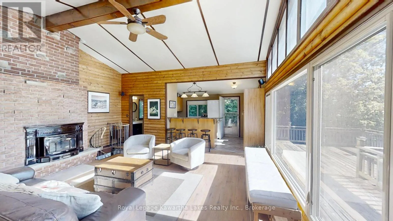 18 LAKEVIEW BOULEVARD