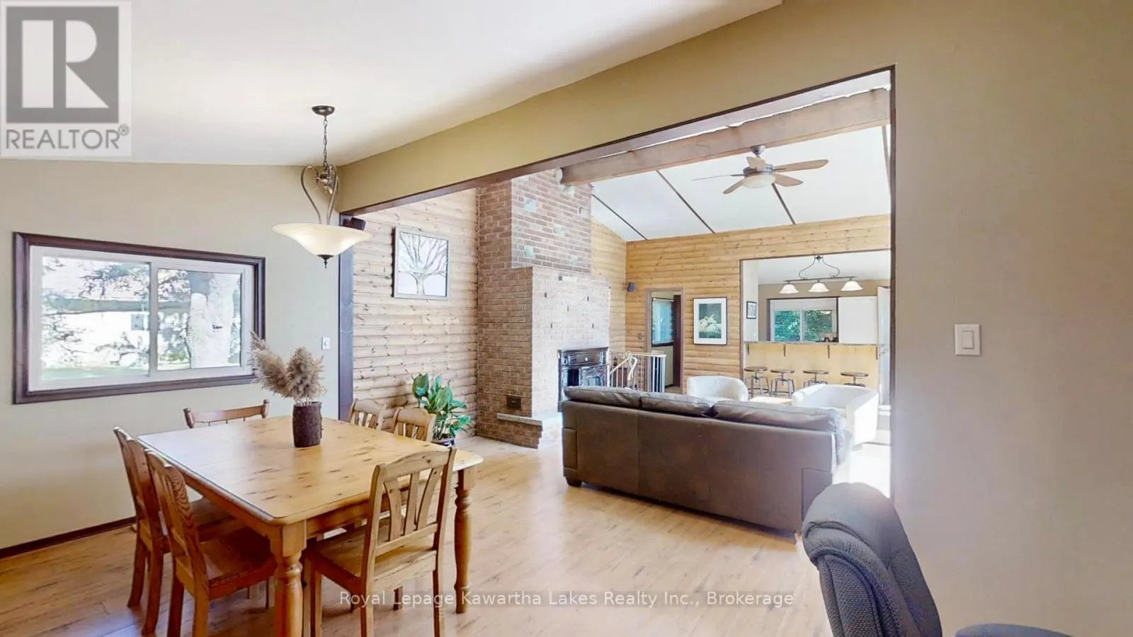 18 LAKEVIEW BOULEVARD