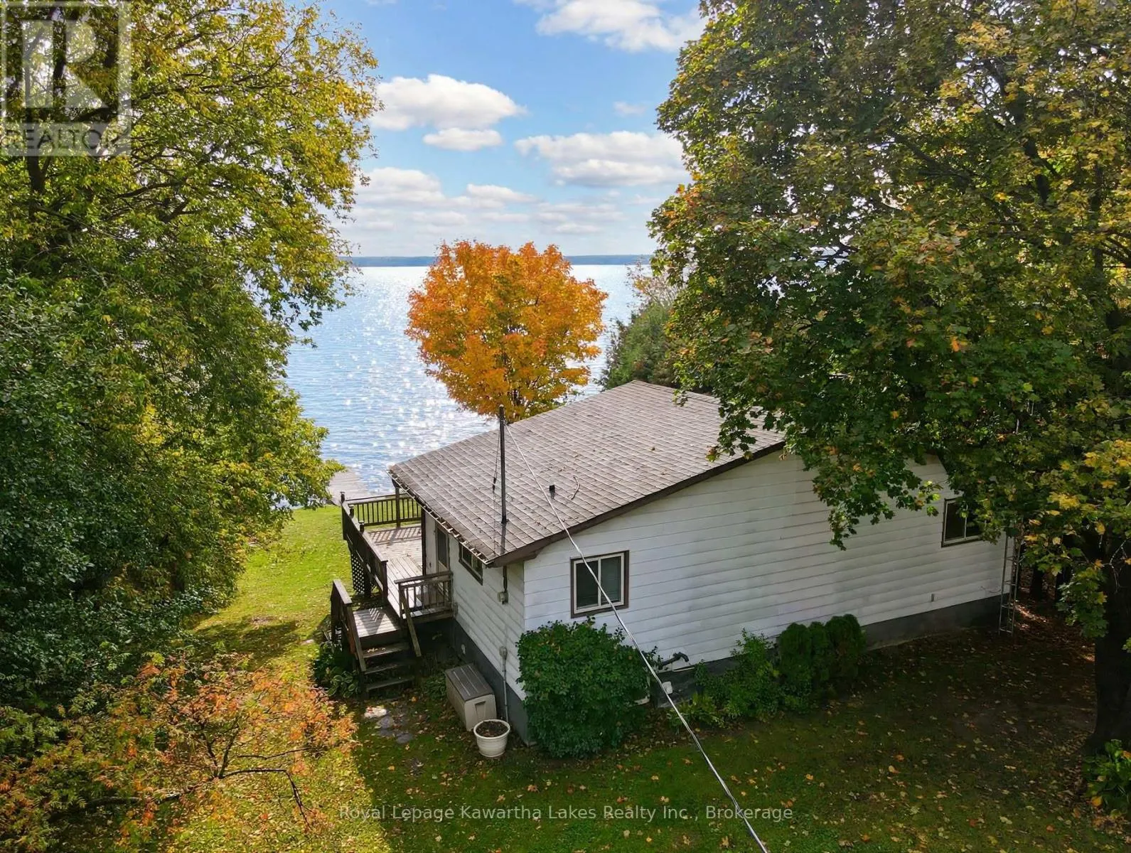 18 LAKEVIEW BOULEVARD