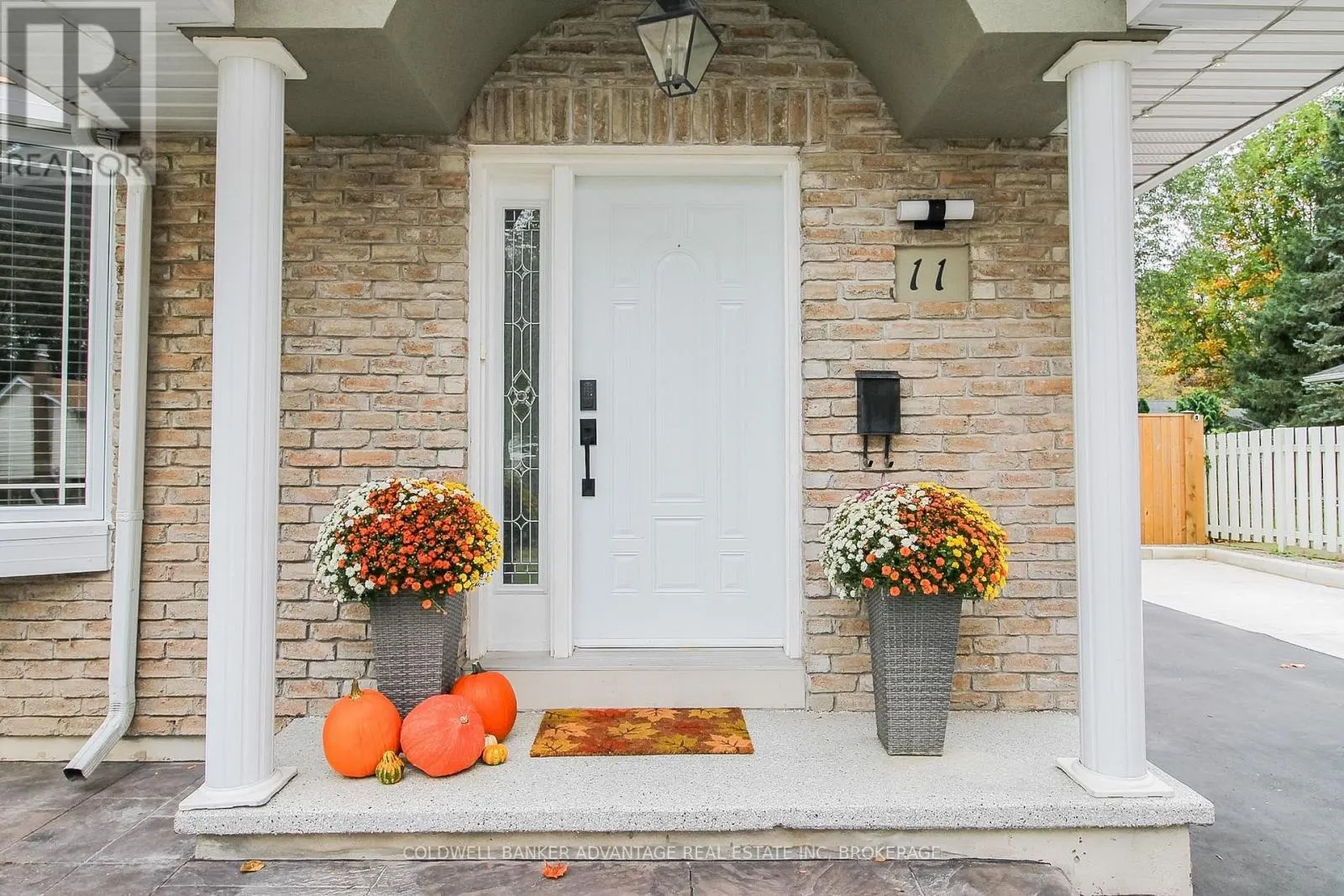 11 FALLINGBROOK DRIVE
