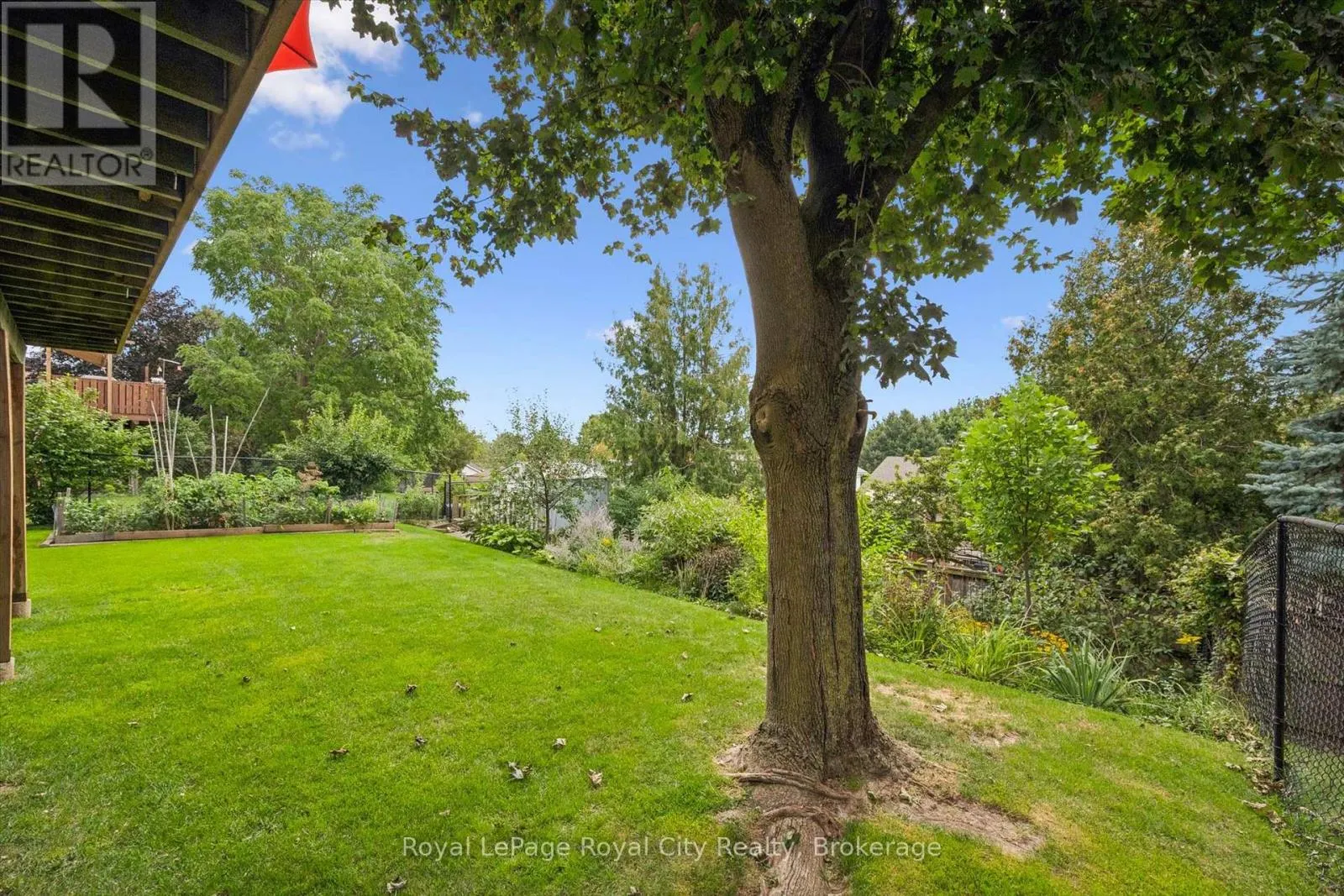 24 GREENWICH DRIVE
