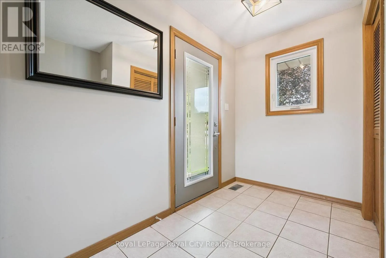 24 GREENWICH DRIVE