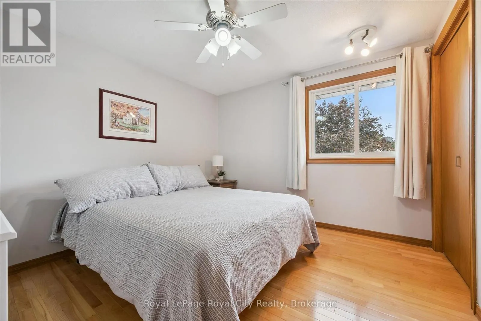 24 GREENWICH DRIVE