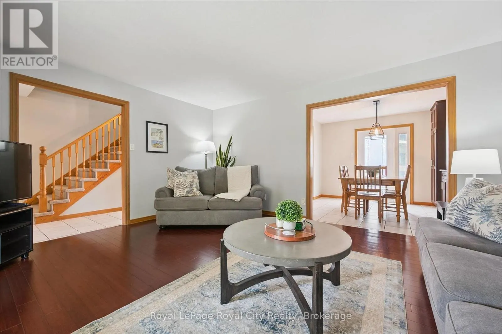 24 GREENWICH DRIVE