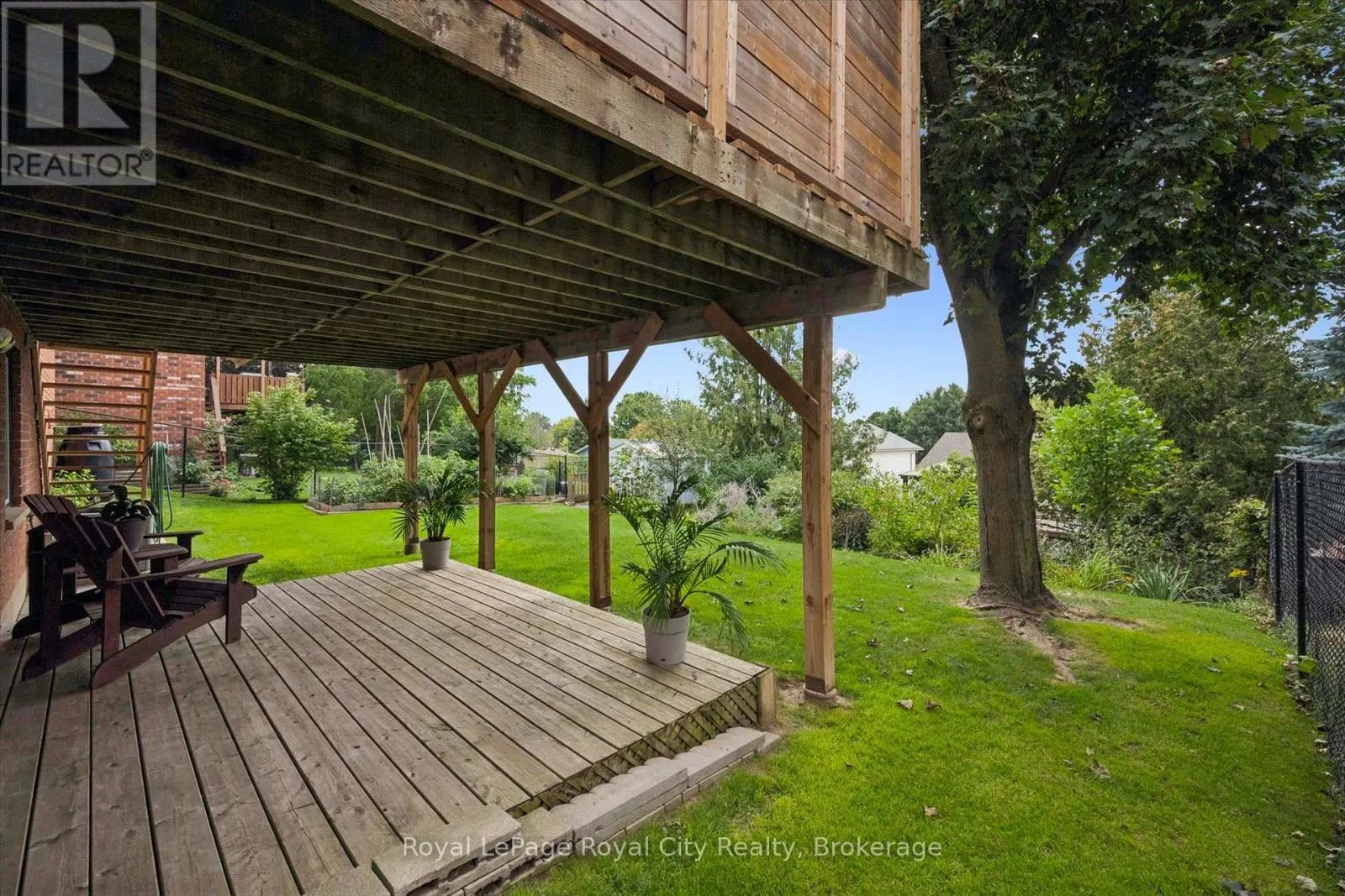 24 GREENWICH DRIVE