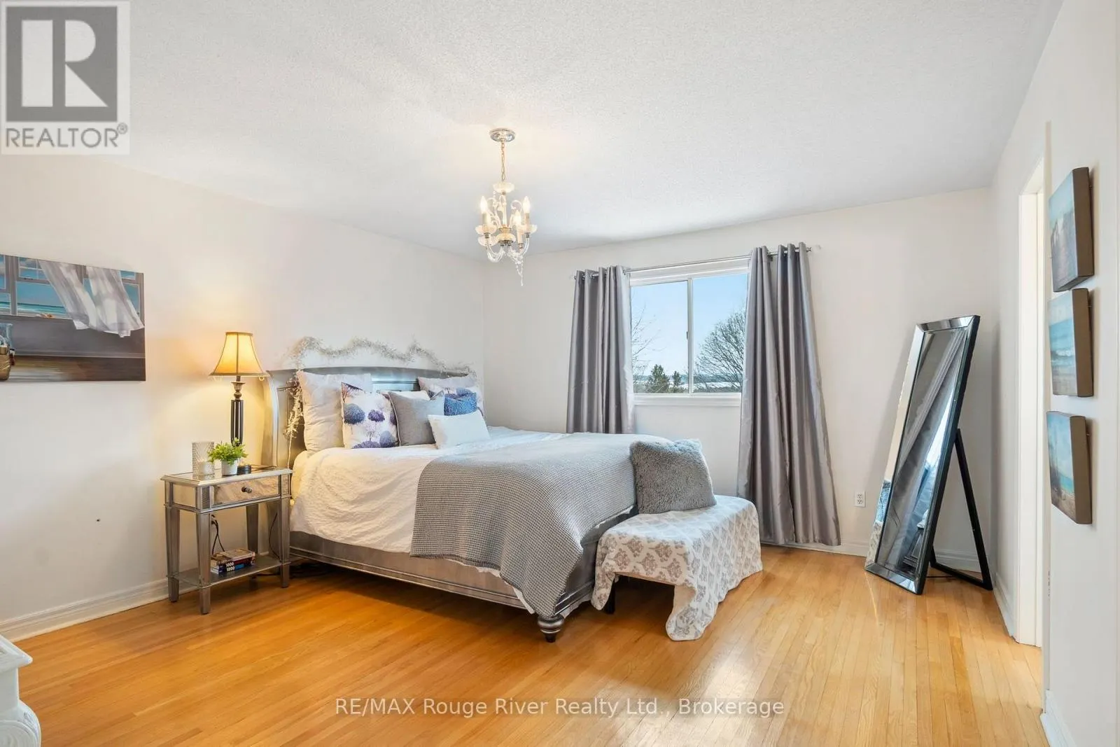 3 GIBSON PLACE