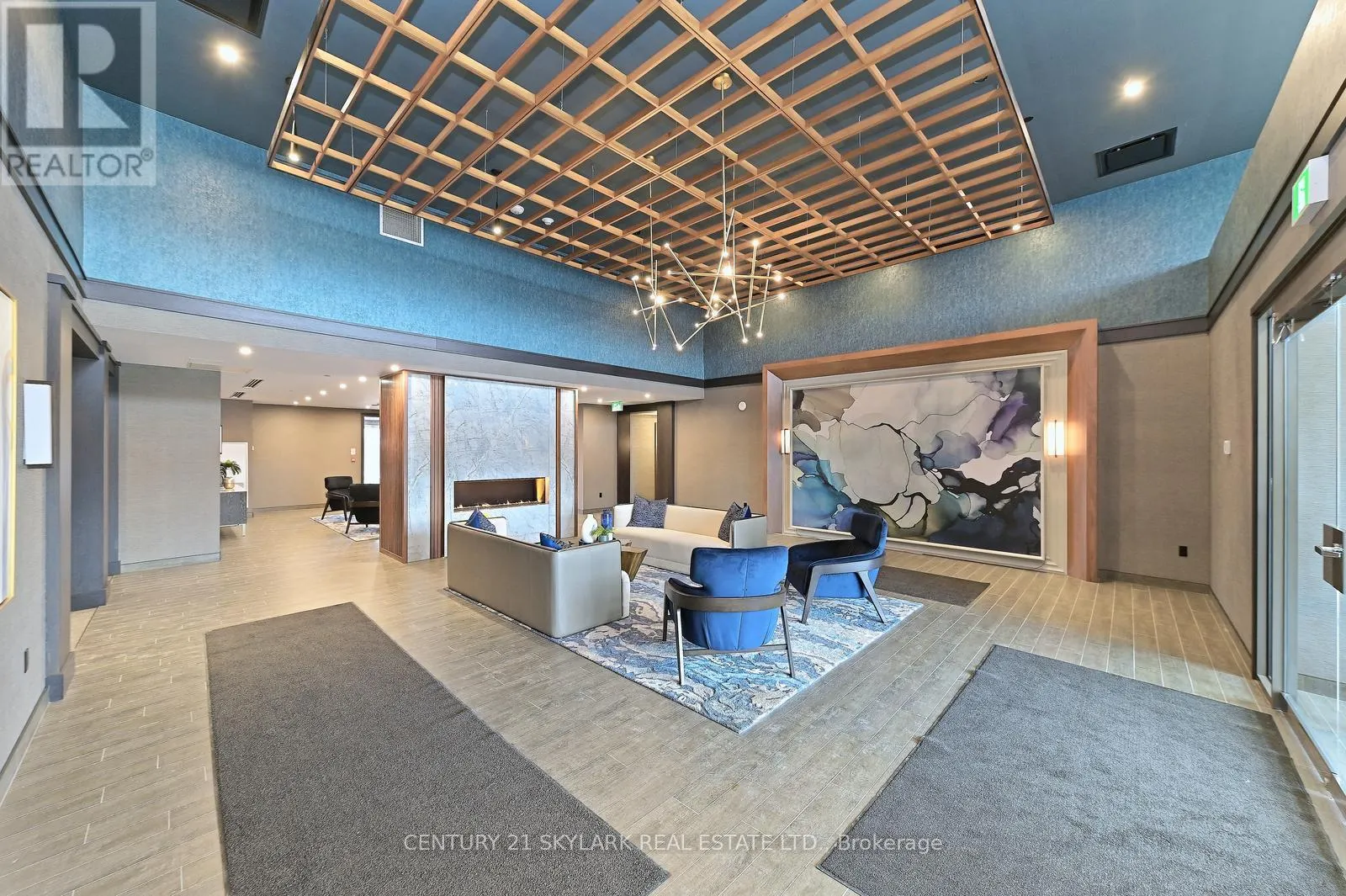 401 - 460 DUNDAS STREET E