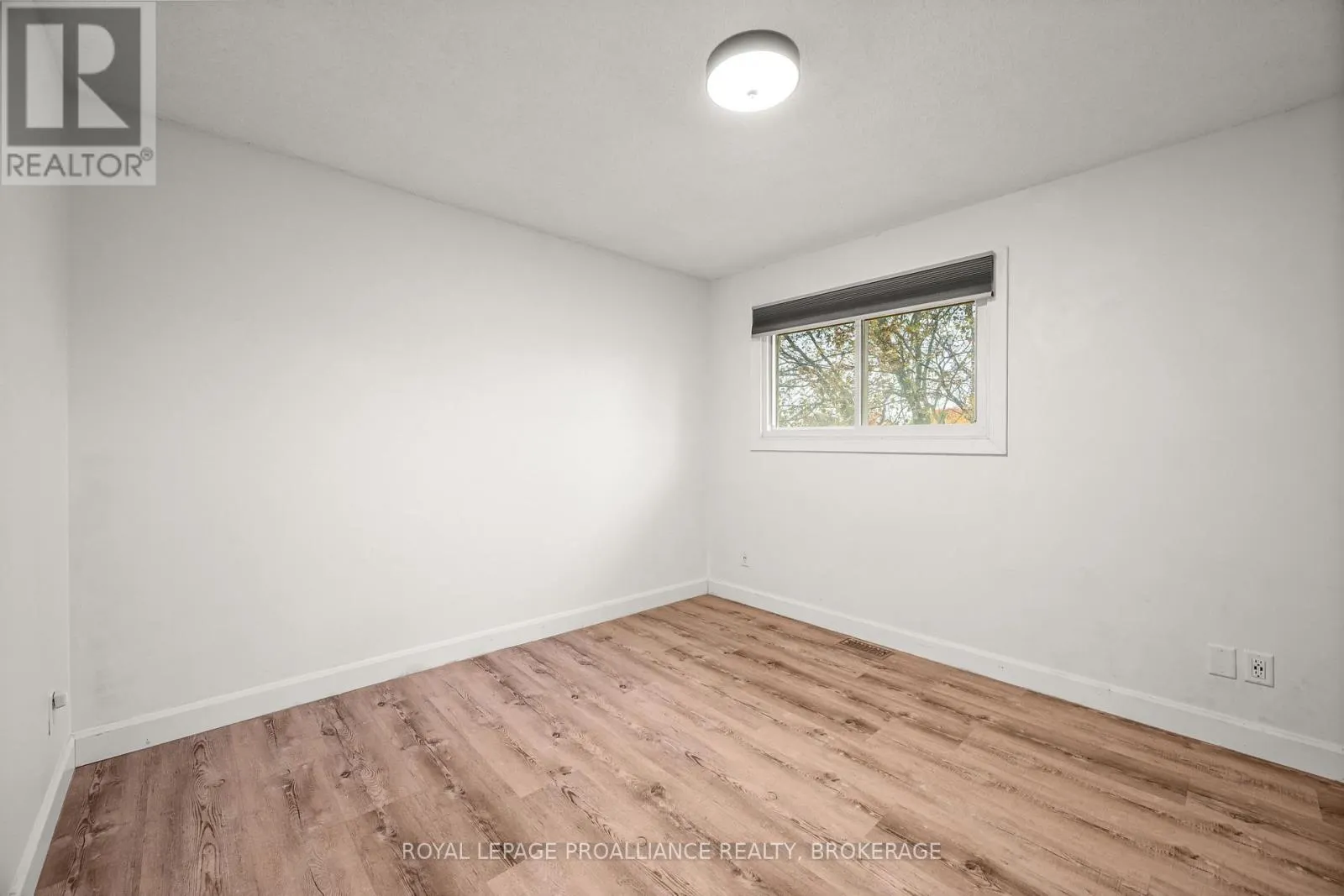 879 BEACONHILL COURT