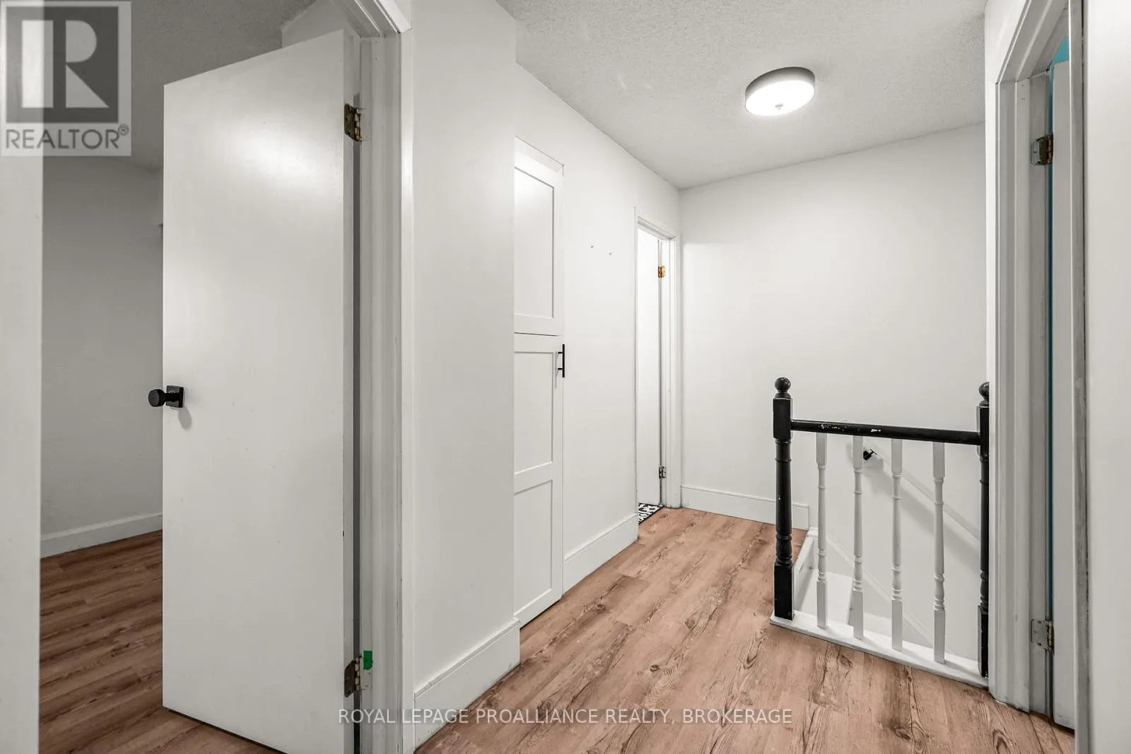 879 BEACONHILL COURT