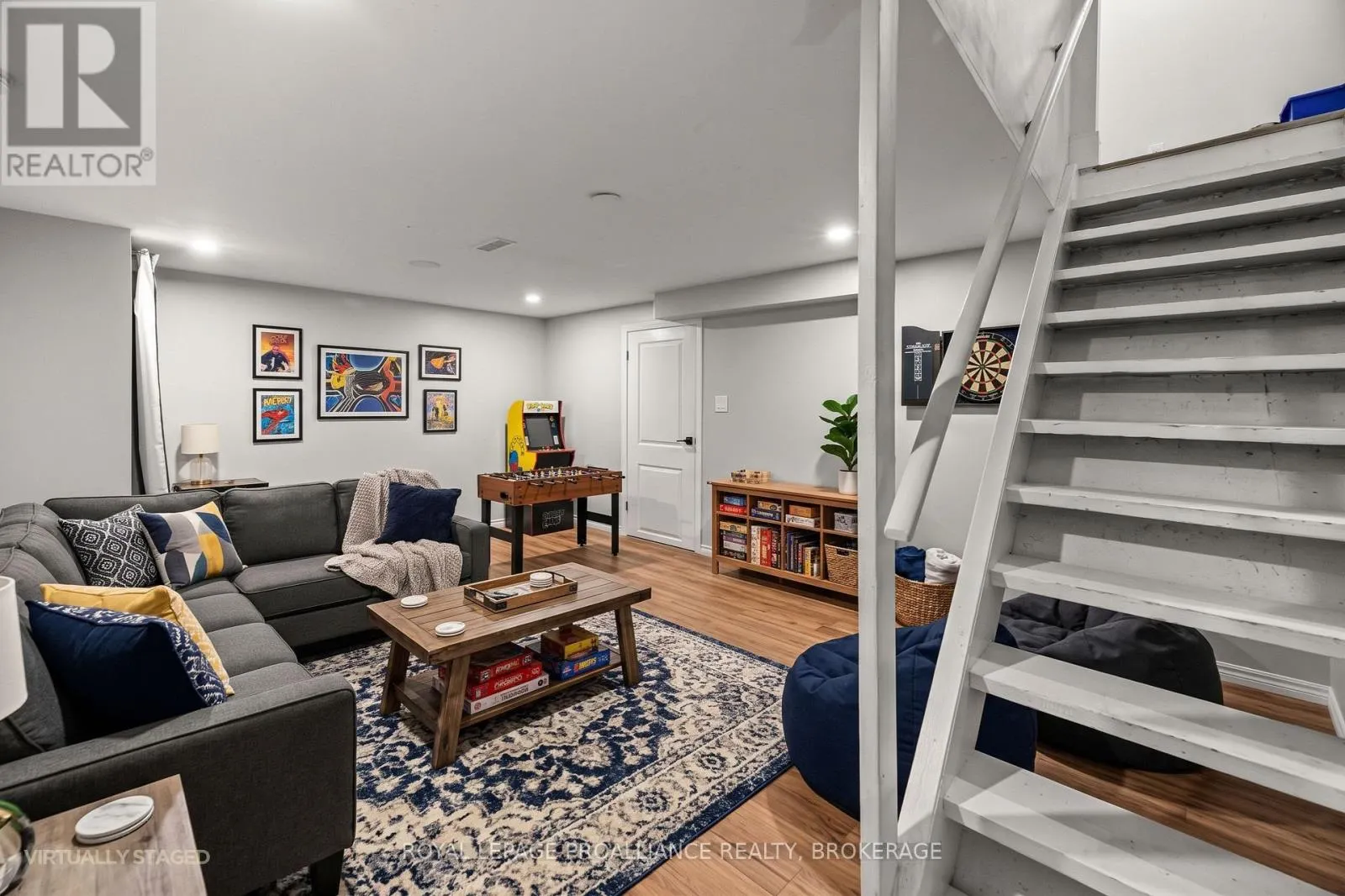 879 BEACONHILL COURT