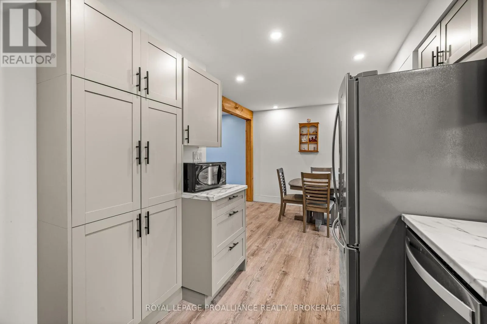 879 BEACONHILL COURT