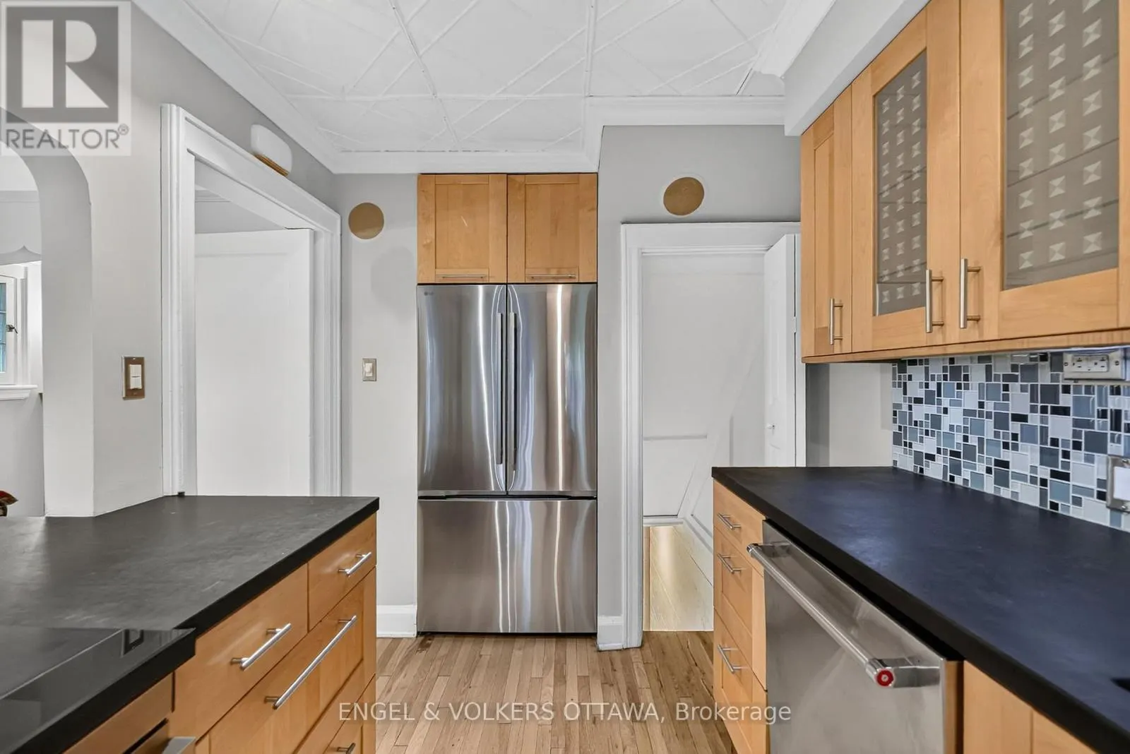 61 MURIEL STREET