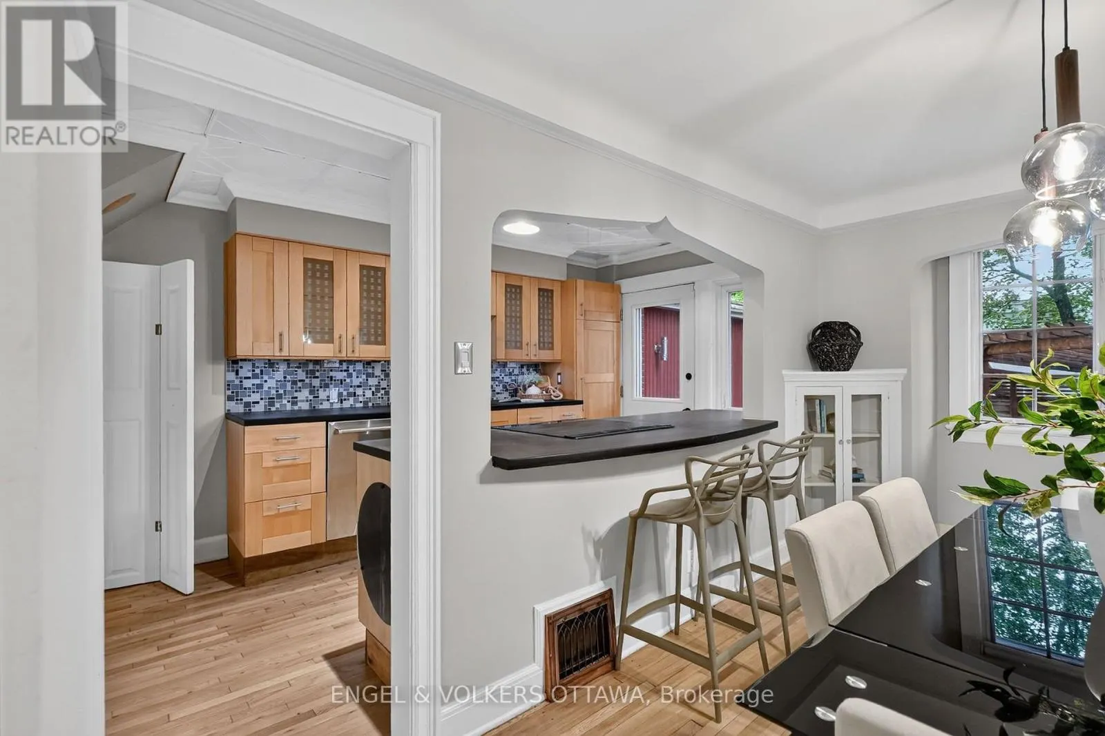 61 MURIEL STREET