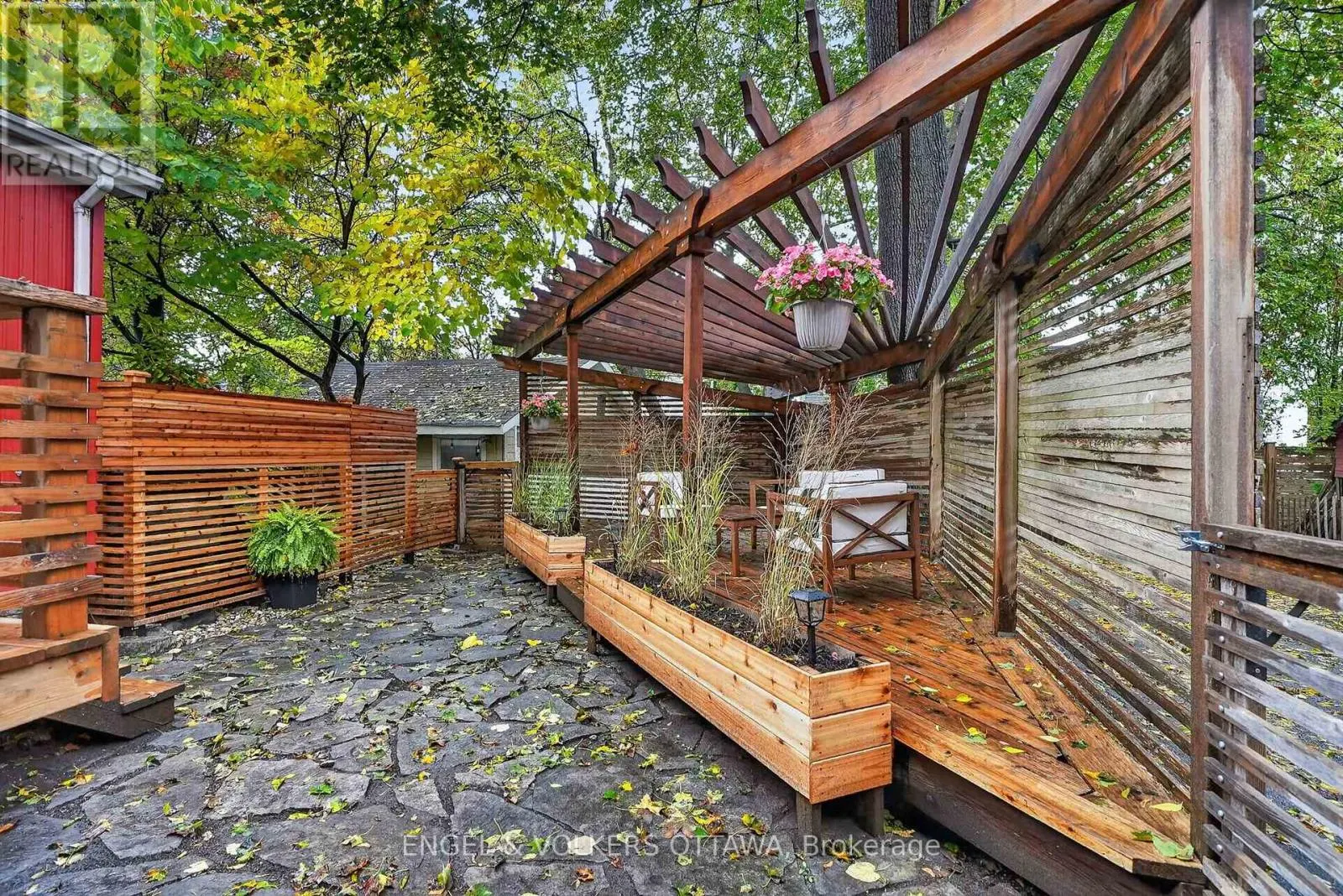 61 MURIEL STREET