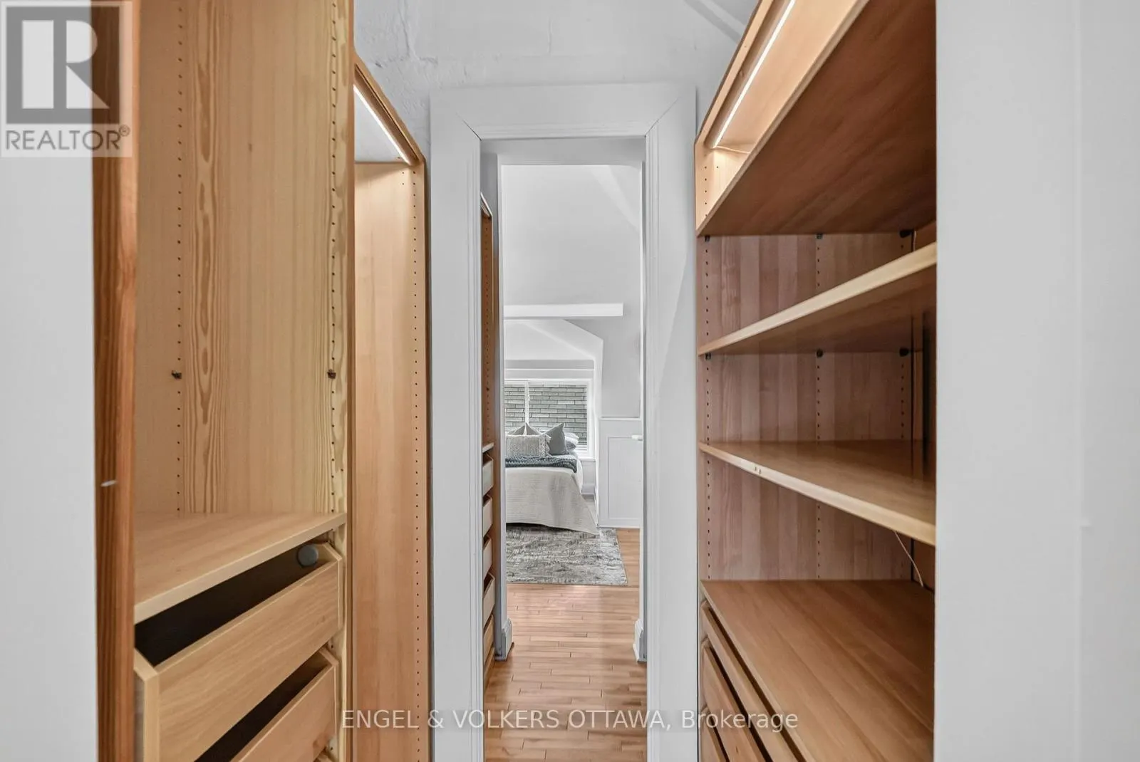 61 MURIEL STREET