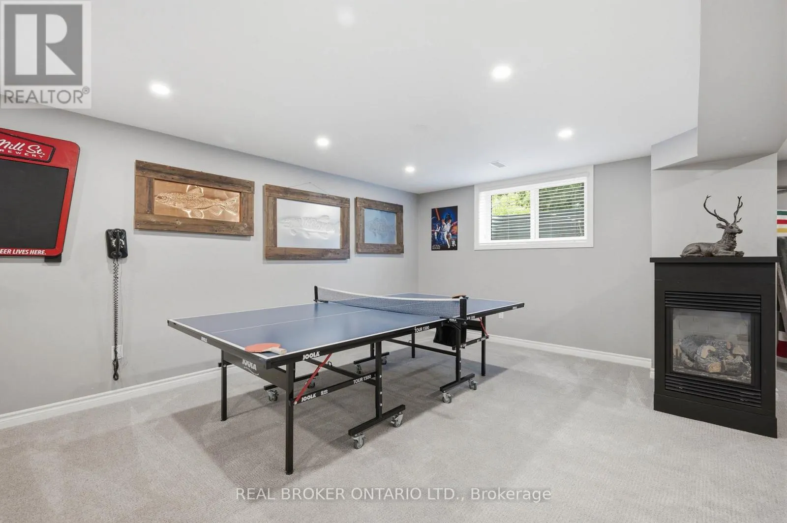6 PIONEER TOWER CRESCENT