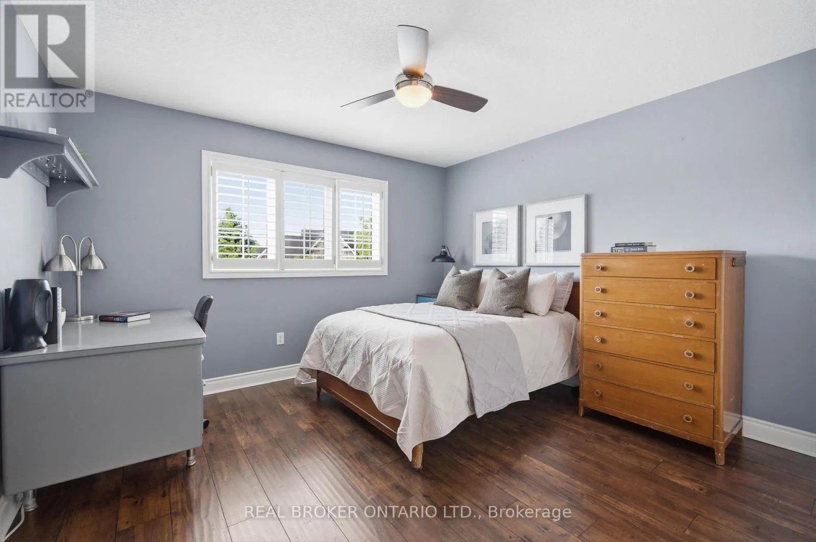 6 PIONEER TOWER CRESCENT