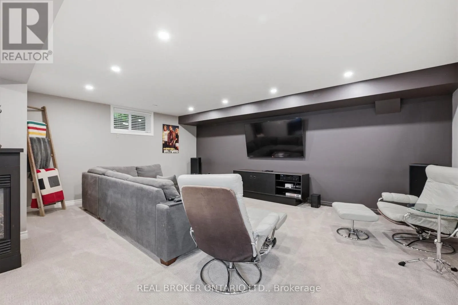 6 PIONEER TOWER CRESCENT