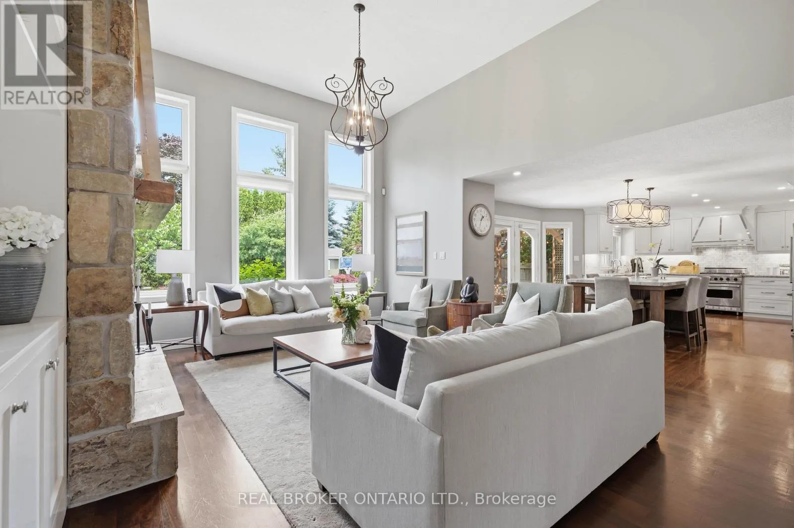 6 PIONEER TOWER CRESCENT