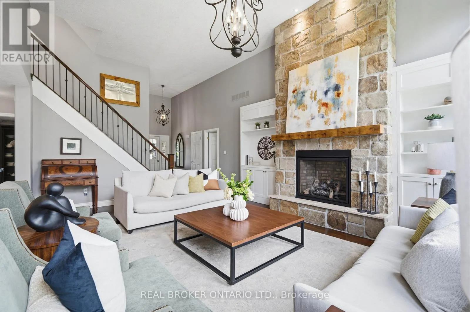 6 PIONEER TOWER CRESCENT