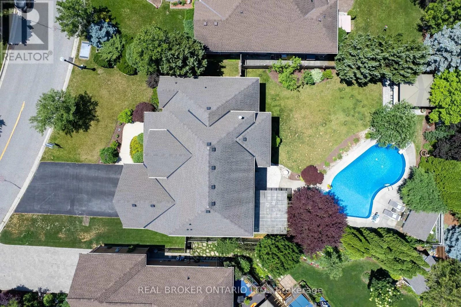 6 PIONEER TOWER CRESCENT