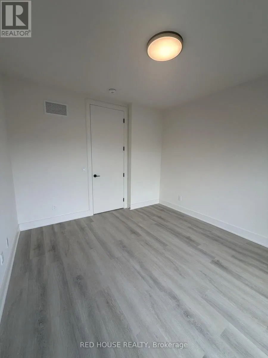 49 EVERETT COMMON