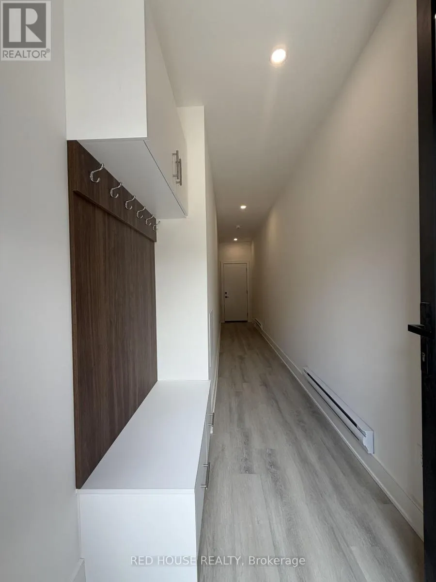 49 EVERETT COMMON